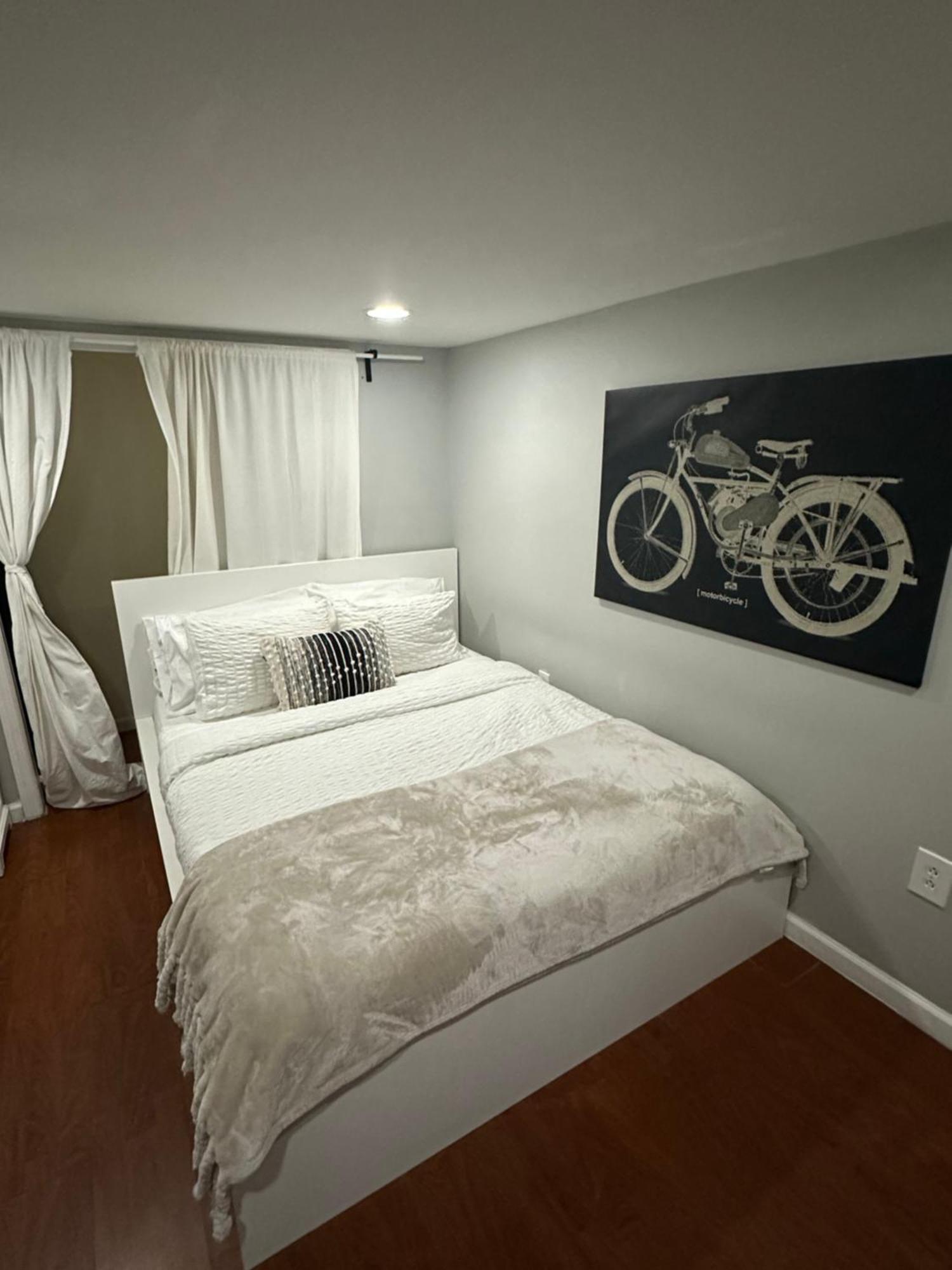Morris Park Area Apartment นิวยอร์ก ภายนอก รูปภาพ